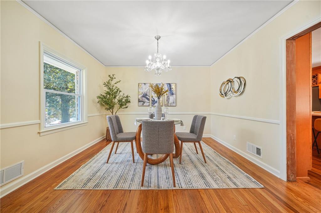 719 Lynn Valley Road SW