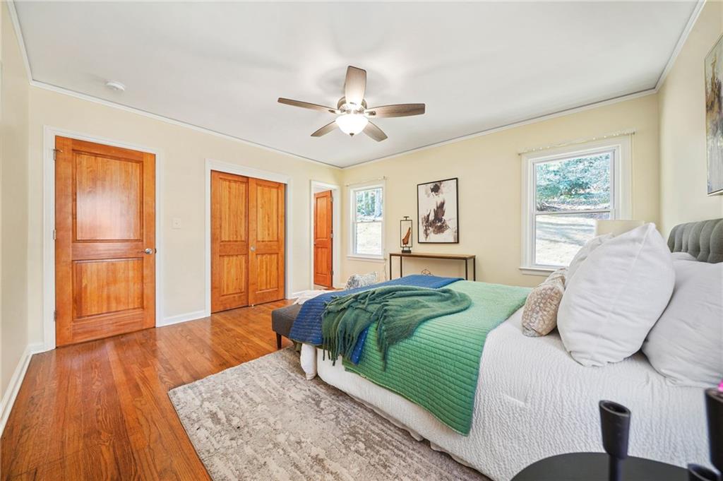 719 Lynn Valley Road SW