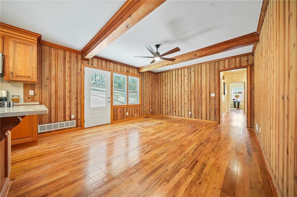 719 Lynn Valley Road SW