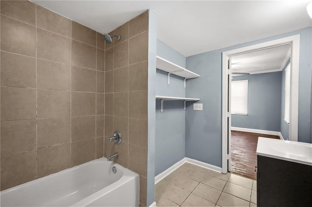 360 Betsy Avenue SW