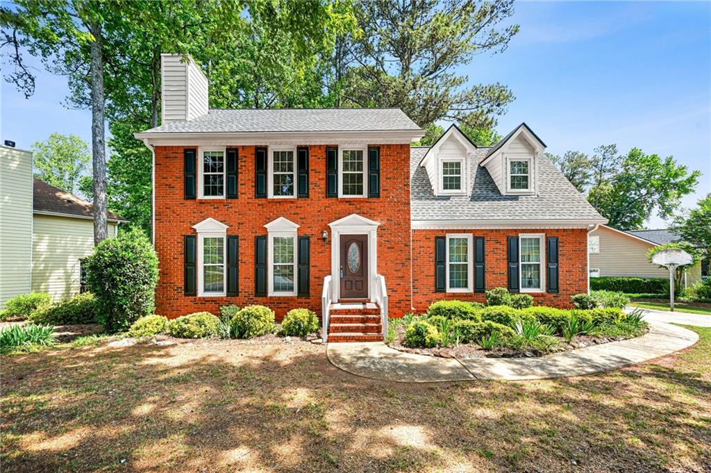 825 Meadowsong Circle