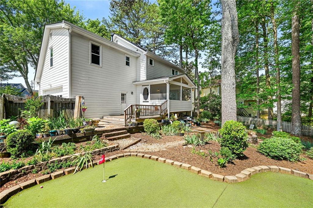 825 Meadowsong Circle