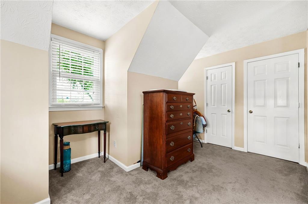 825 Meadowsong Circle