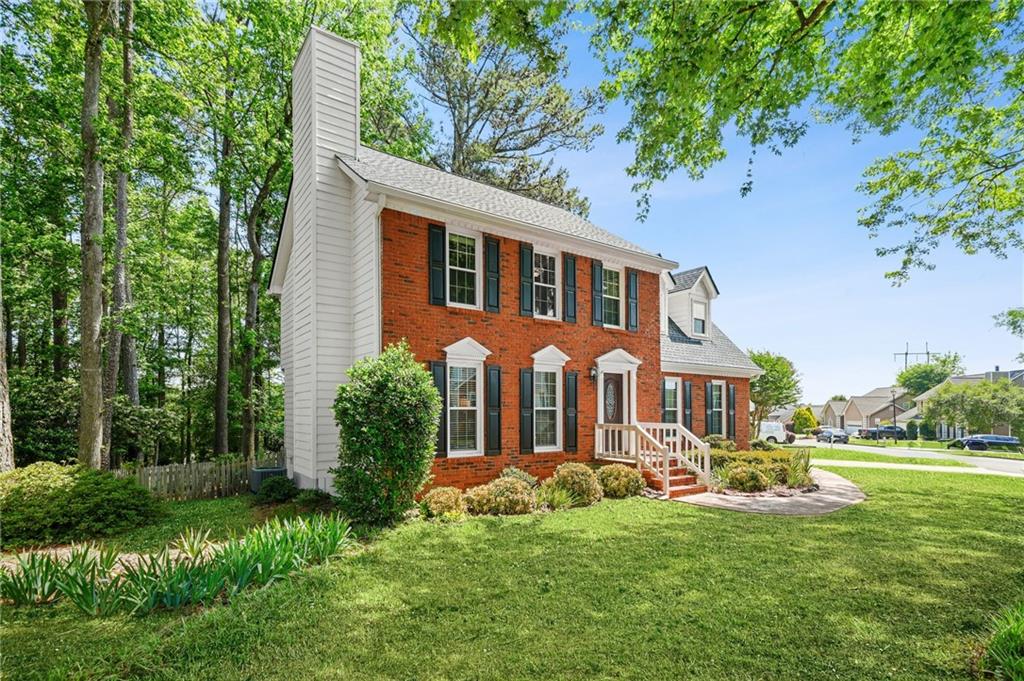 825 Meadowsong Circle