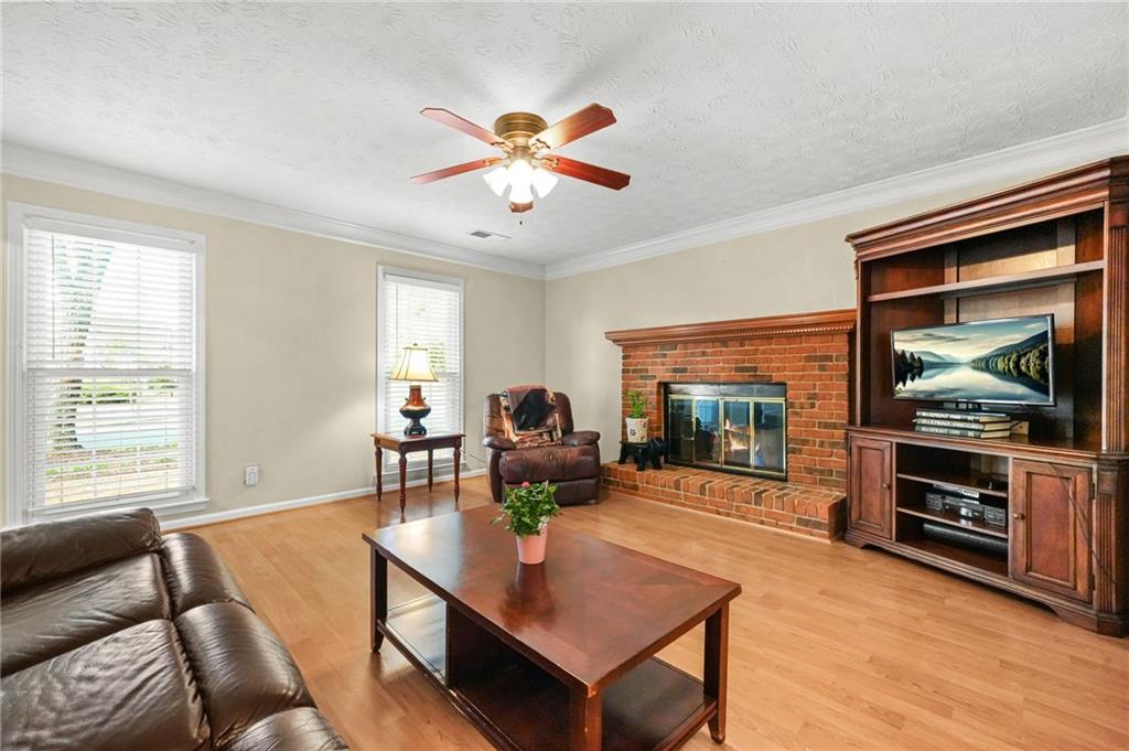 825 Meadowsong Circle