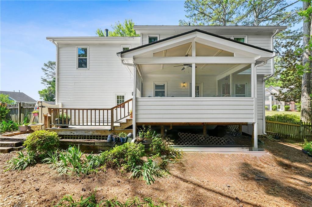 825 Meadowsong Circle