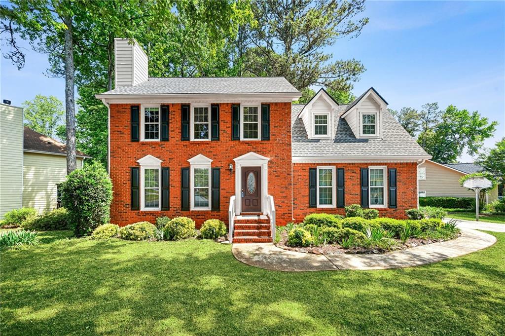 825 Meadowsong Circle