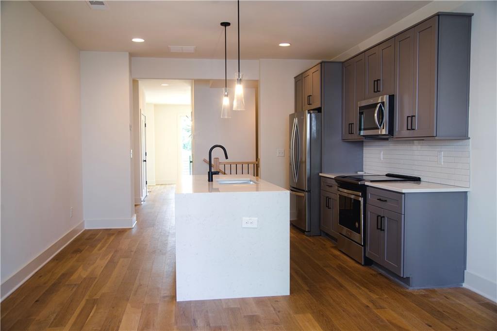 1350 May Avenue SE Unit 20