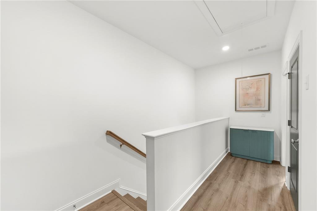 843 Angora Alley