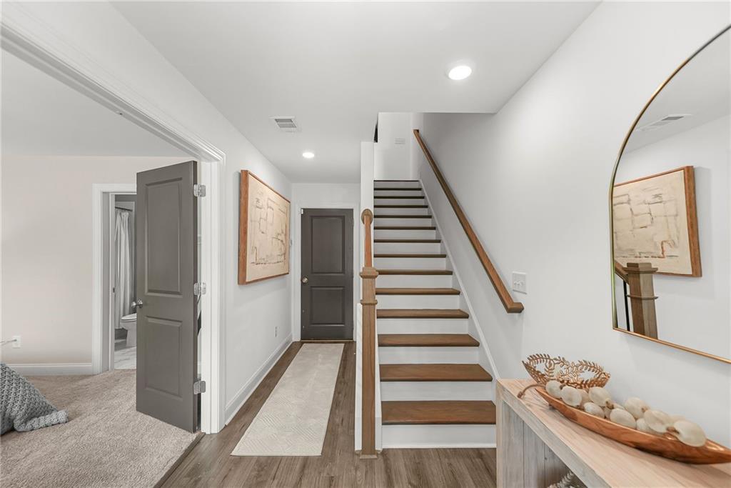 843 Angora Alley