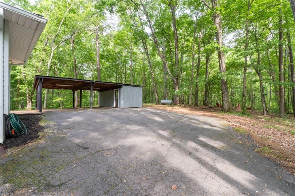 2640 Land Road