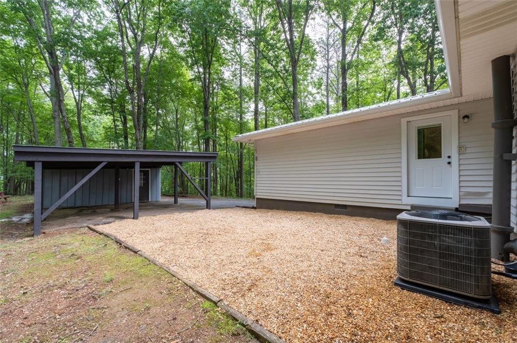 2640 Land Road