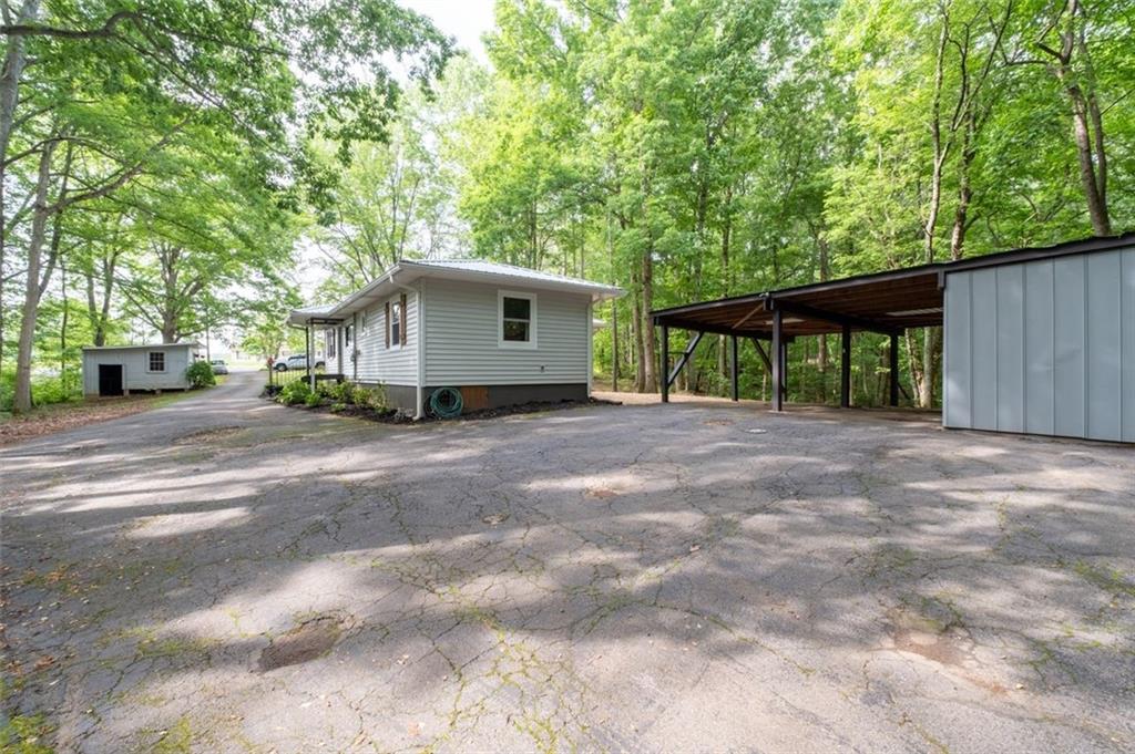 2640 Land Road