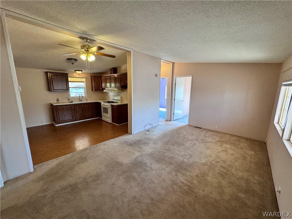 2066 E El Rodeo Road 44