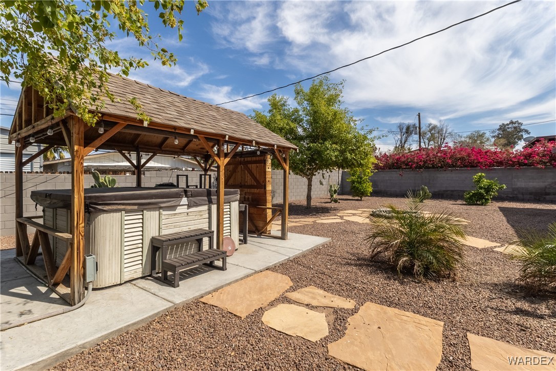 1456 Summit Circle
