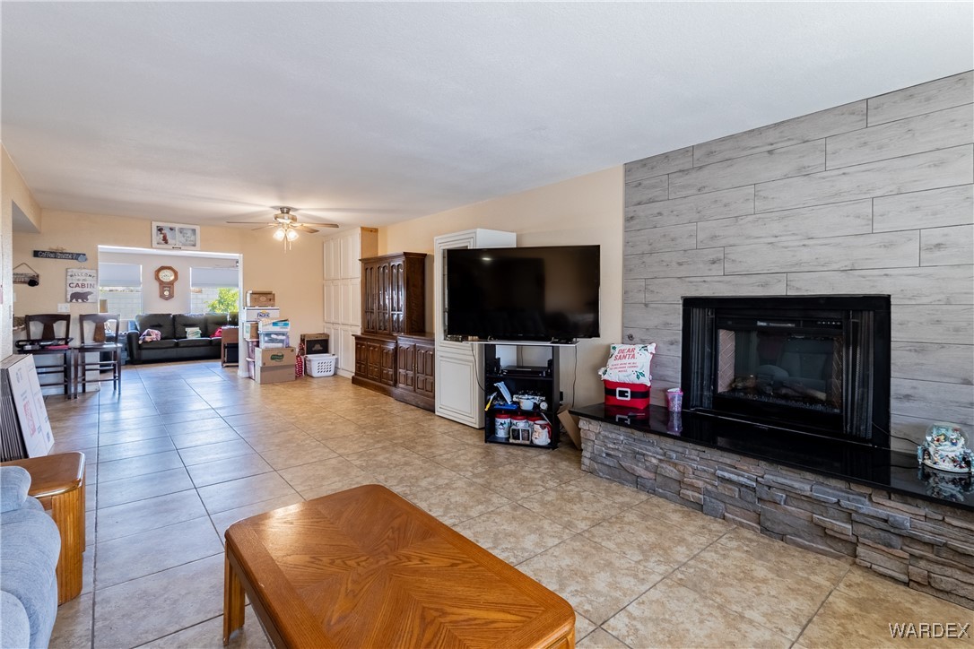 1456 Summit Circle