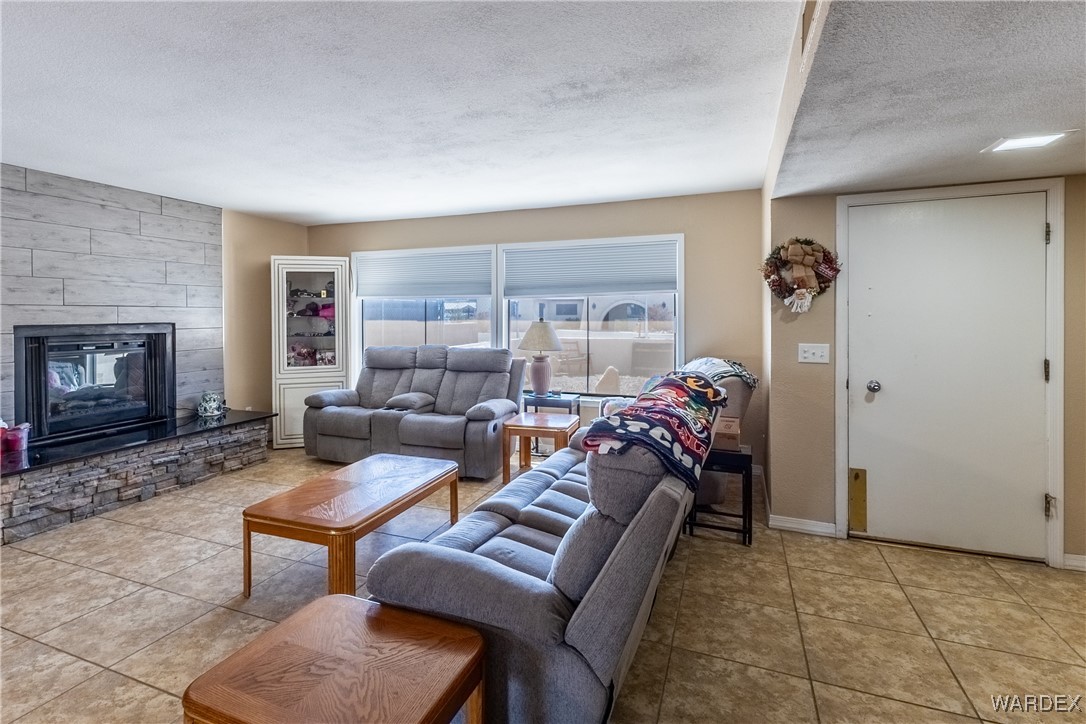 1456 Summit Circle