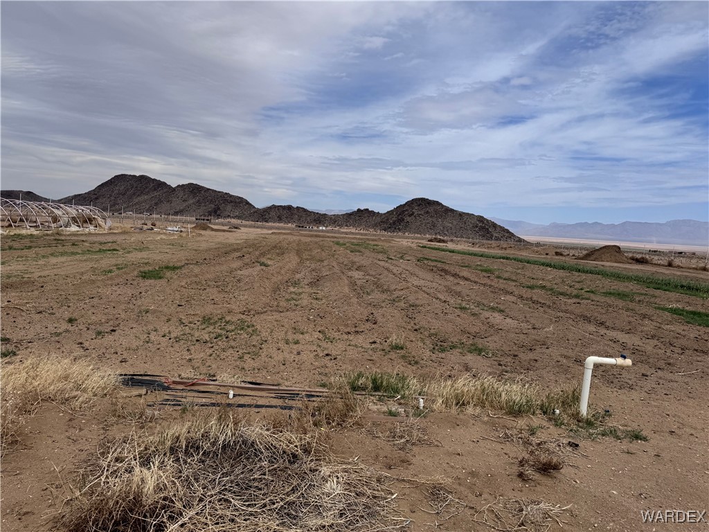 00 E Mountain Meadow