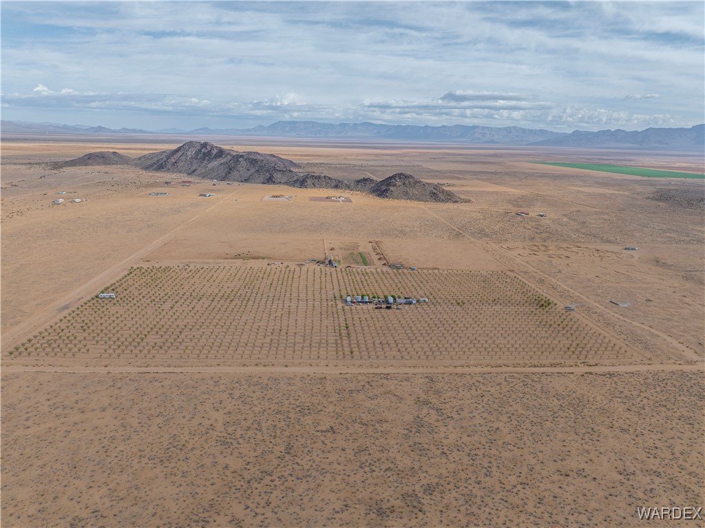 00 E Mountain Meadow