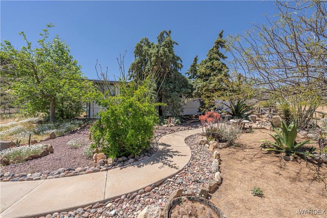 9000 N Vock Canyon Lane
