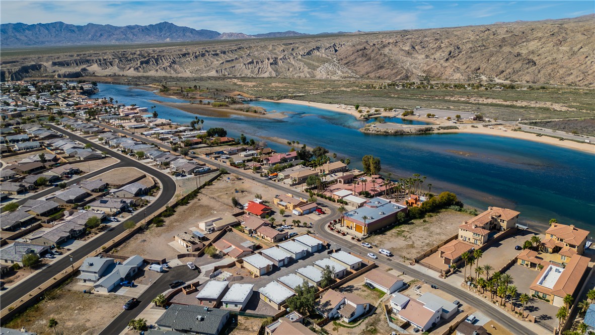 370 Riverfront Drive 1