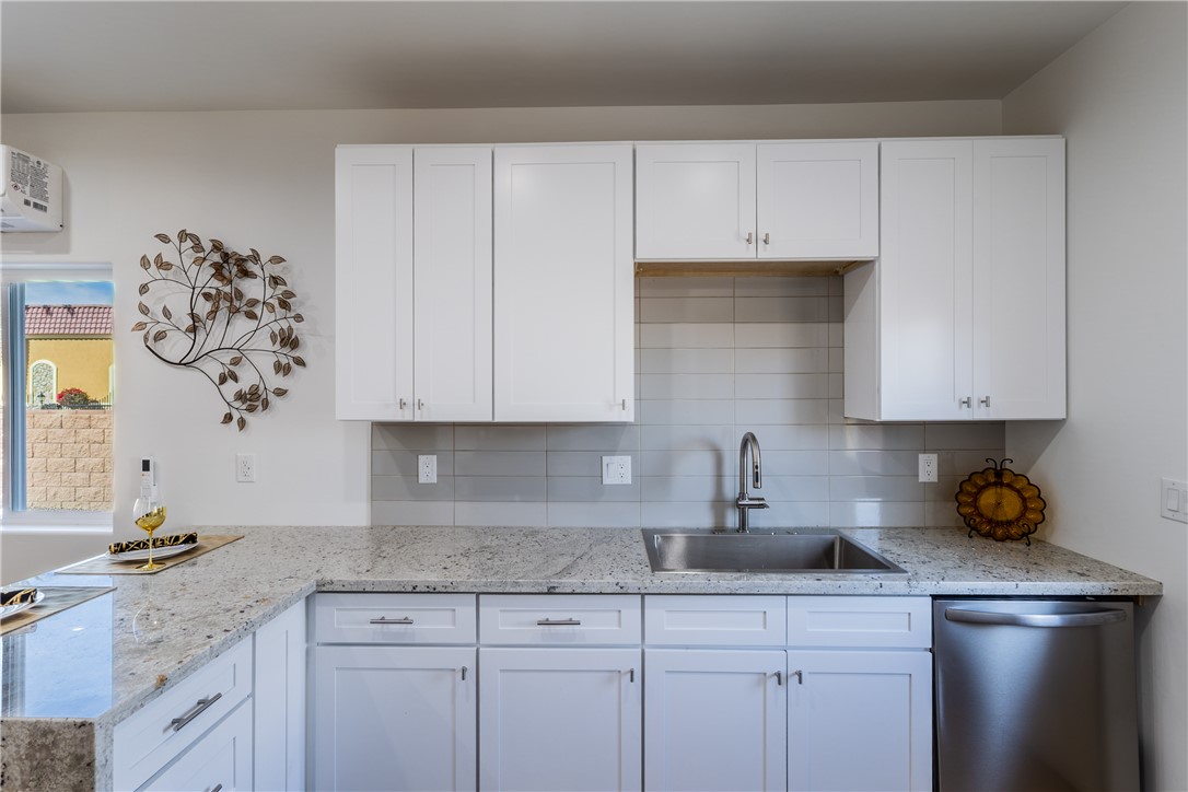 370 Riverfront Drive 3