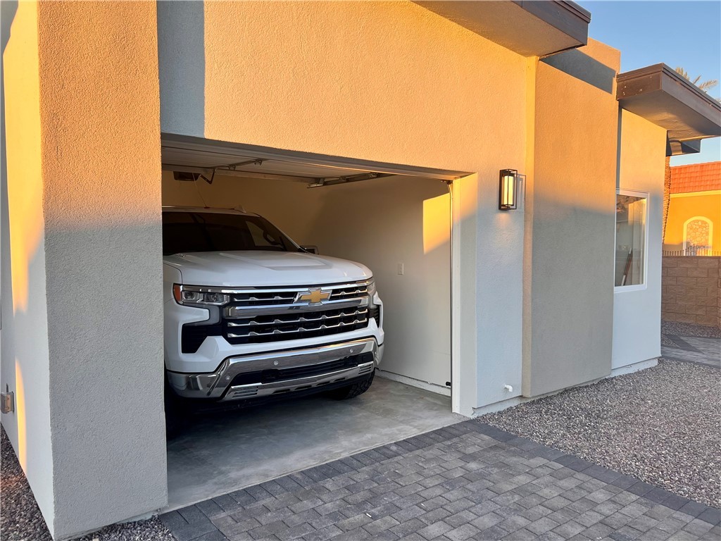 370 Riverfront Drive 4