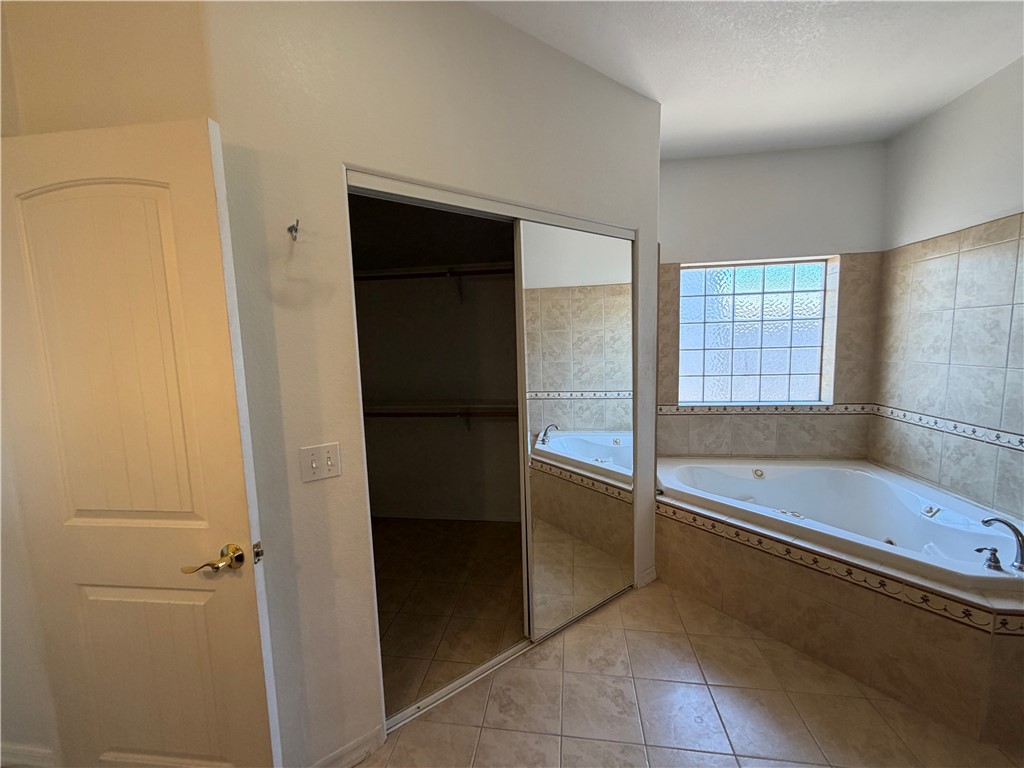 4402 S Calle Viveza