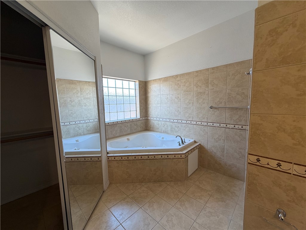 4402 S Calle Viveza