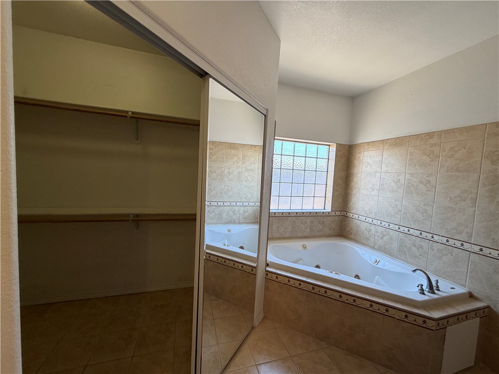 4402 S Calle Viveza