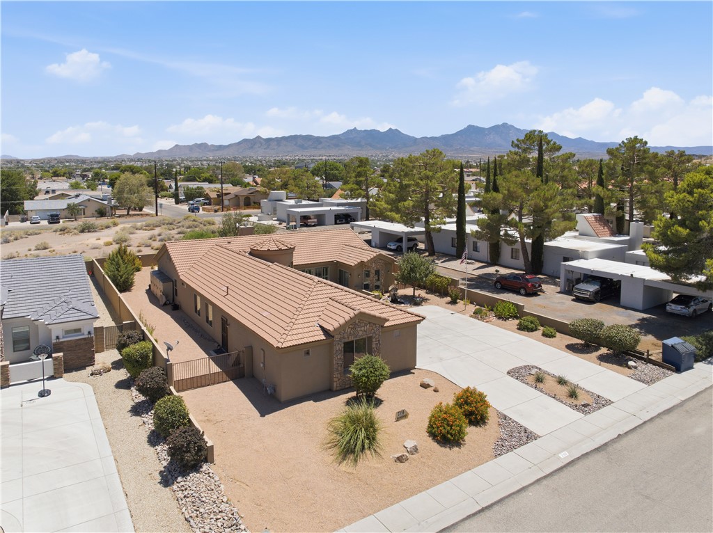 2318 Golf Drive