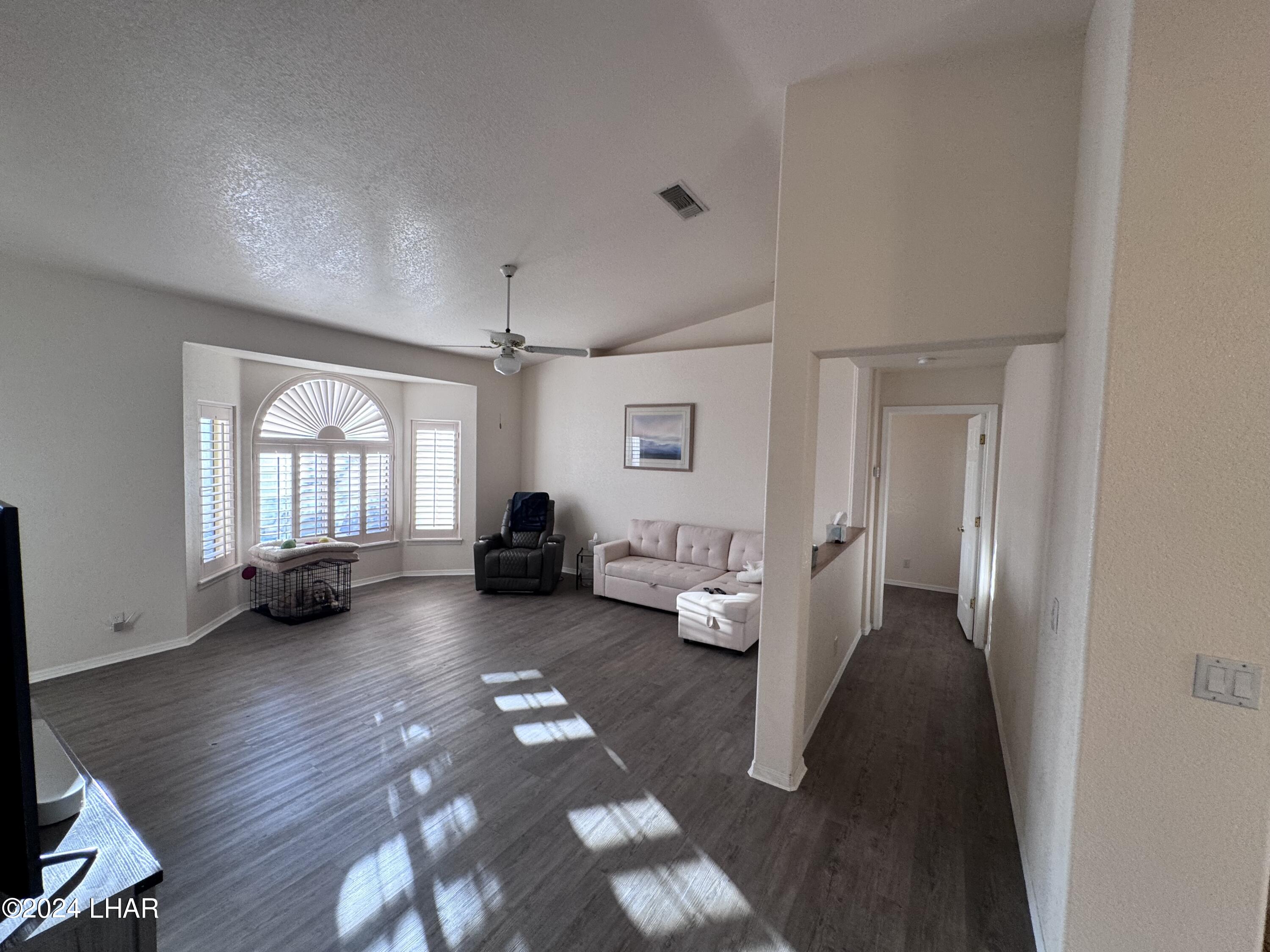 1136 Mcculloch Blvd S