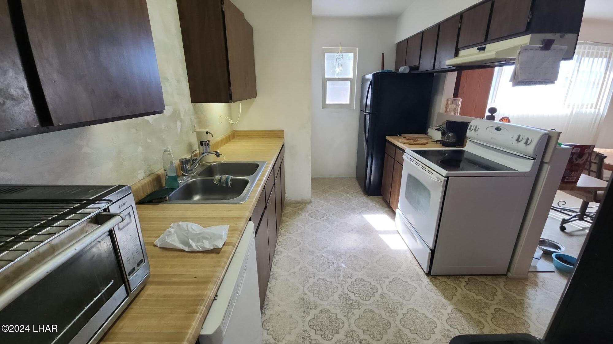 112 Sunray Dr
