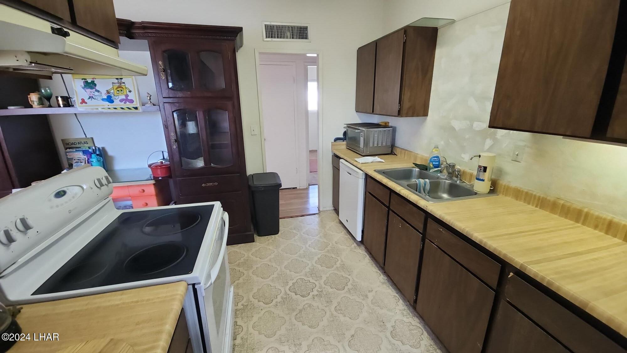 112 Sunray Dr