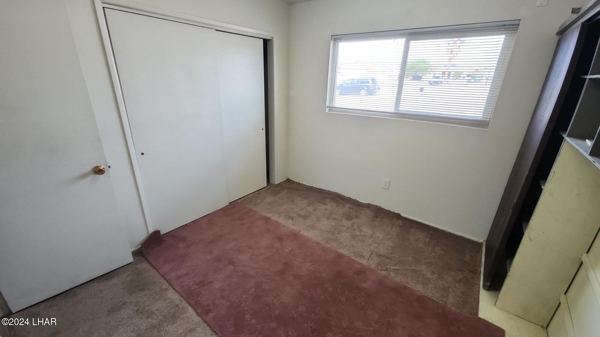 112 Sunray Dr