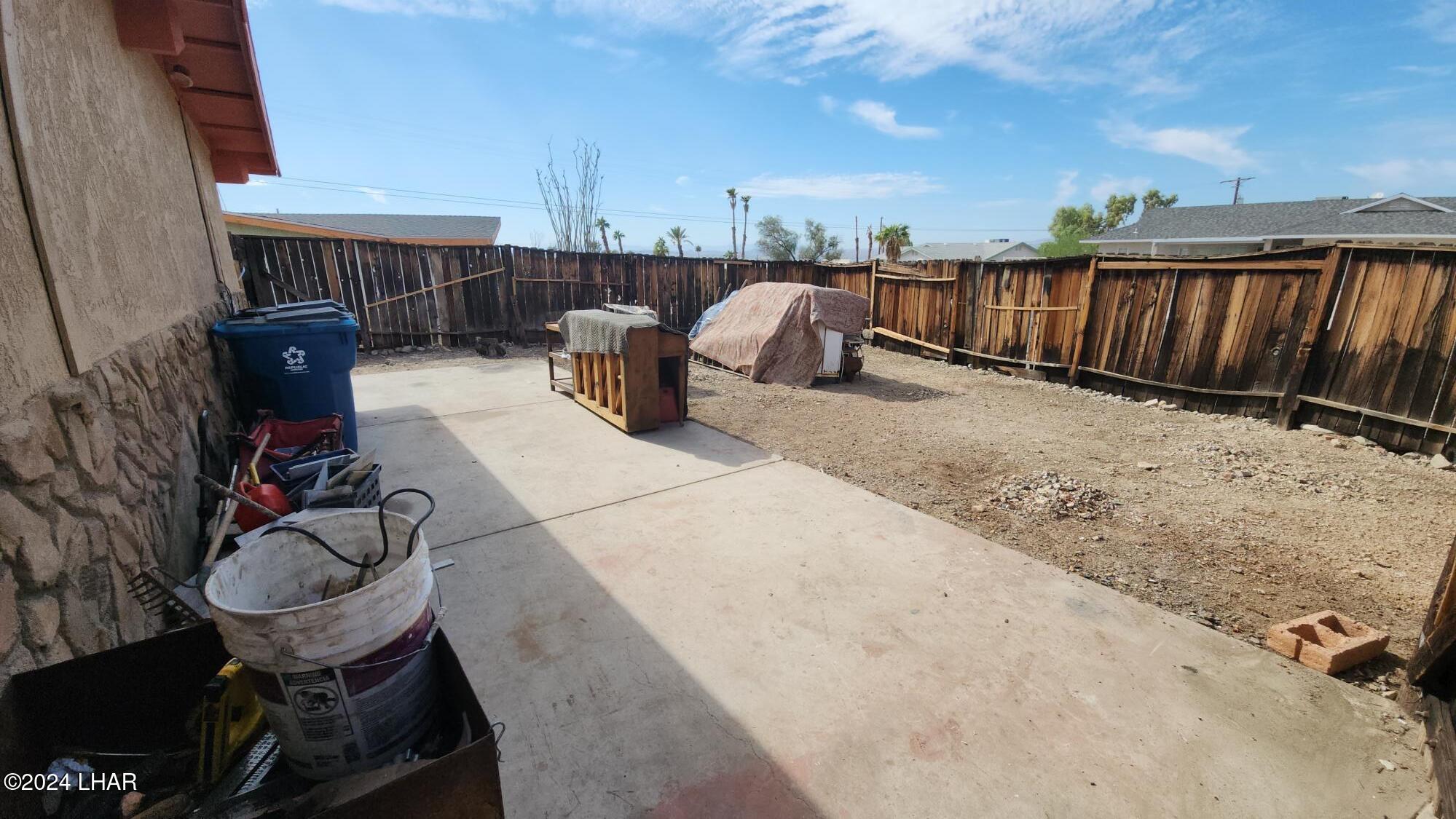 112 Sunray Dr