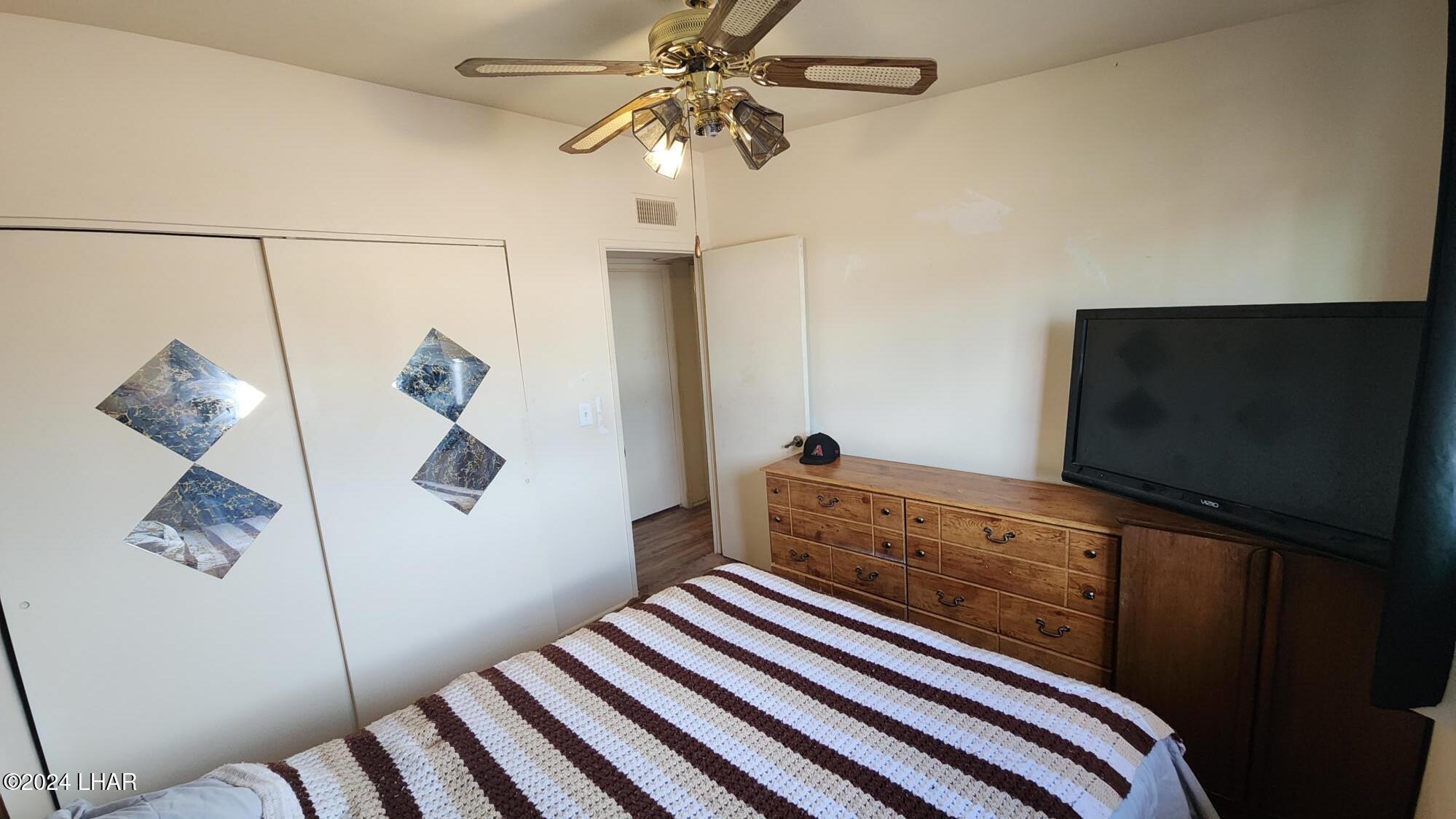 112 Sunray Dr