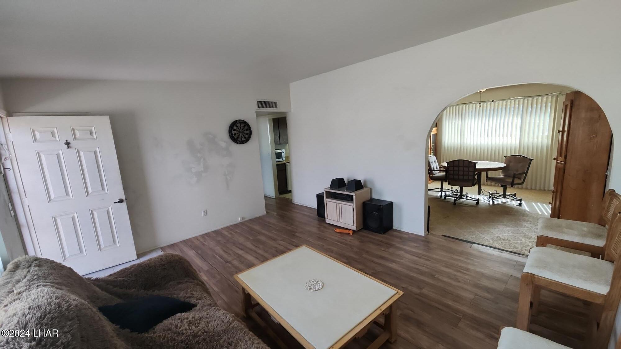 112 Sunray Dr