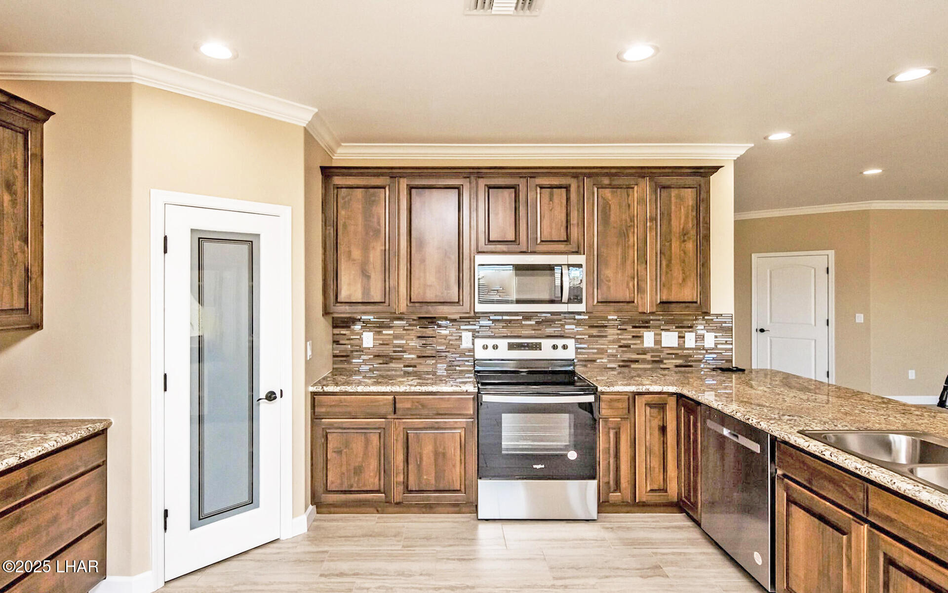 3266 Newport Dr