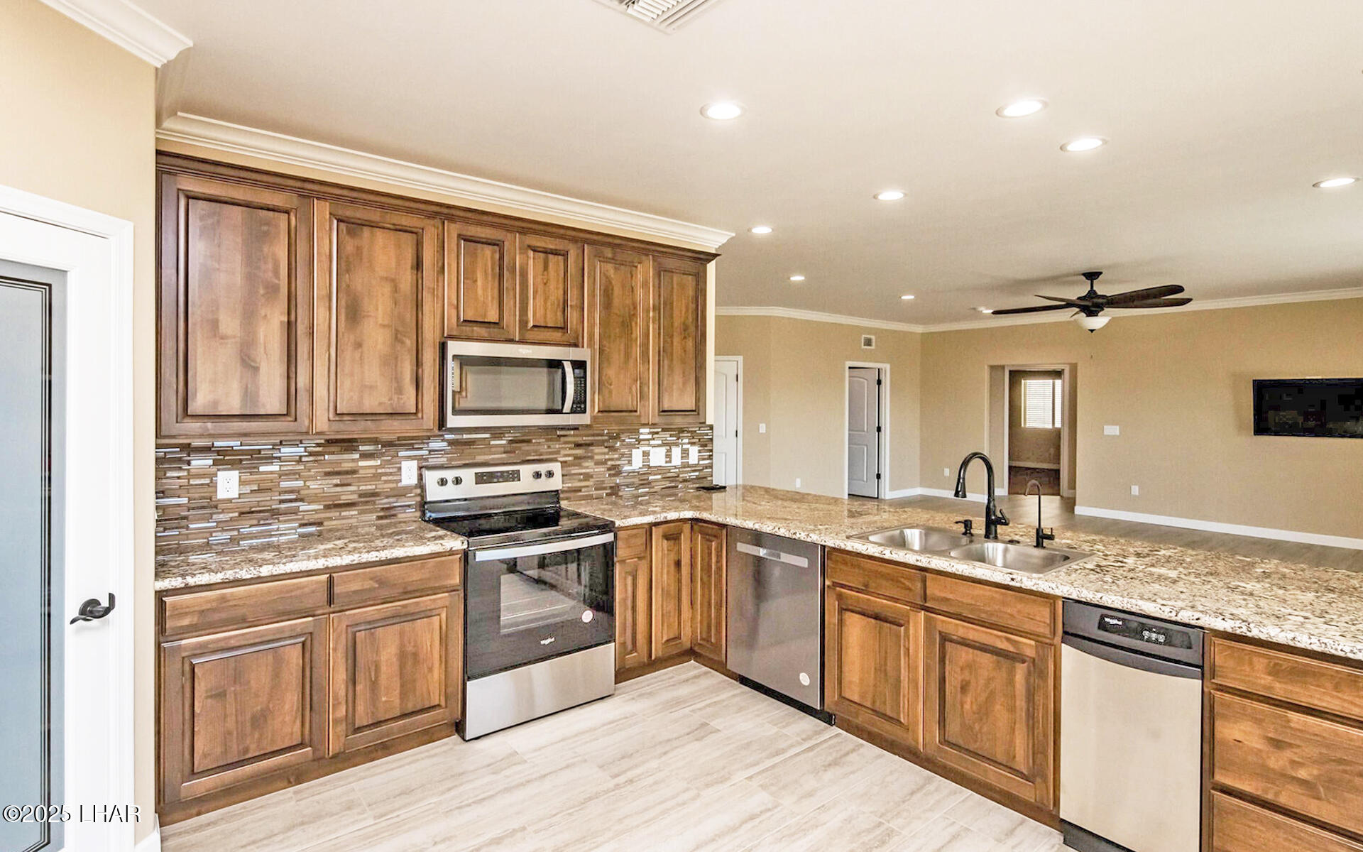 3266 Newport Dr