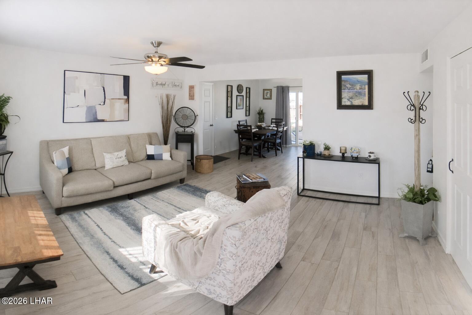 2589 Inverness Dr