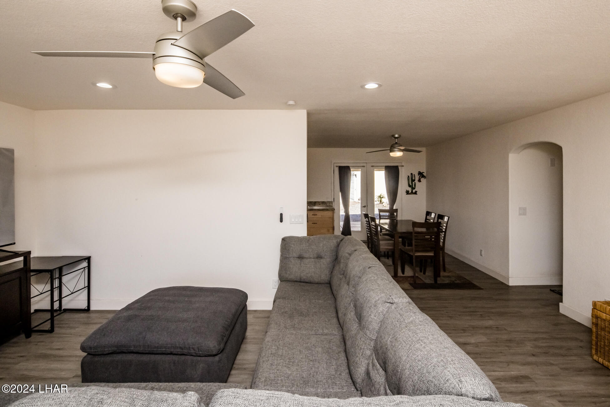 3171 Caravelle Dr