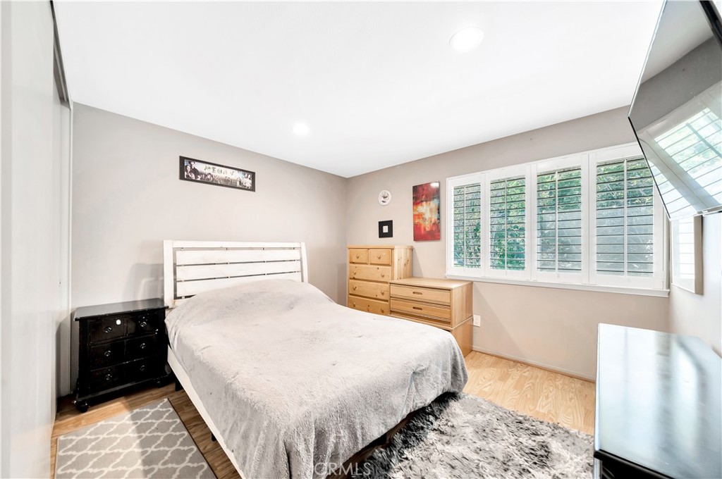 2817 E Jackson Avenue Unit: B