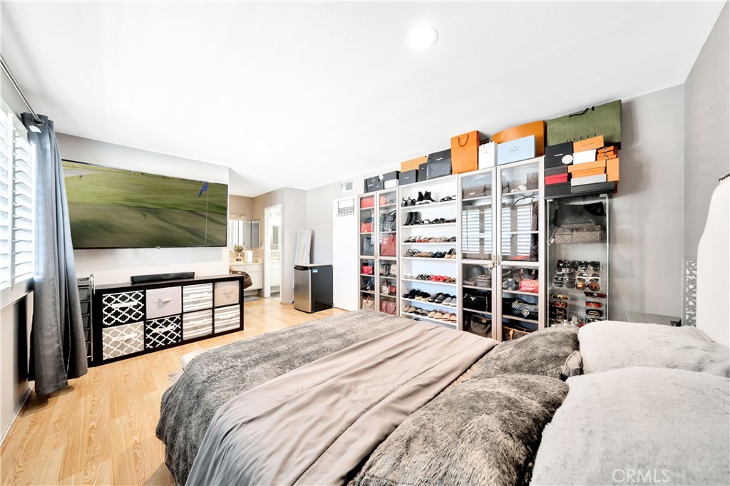2817 E Jackson Avenue Unit: B