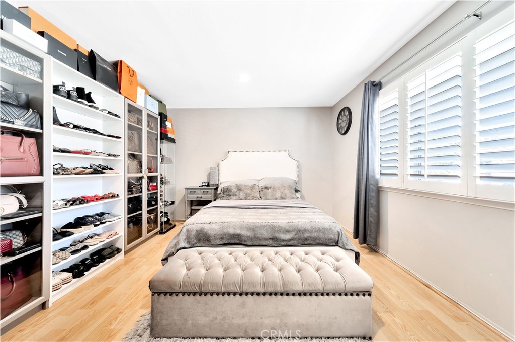 2817 E Jackson Avenue Unit: B