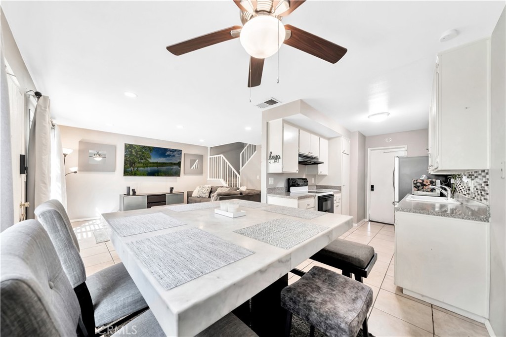 2817 E Jackson Avenue Unit: B