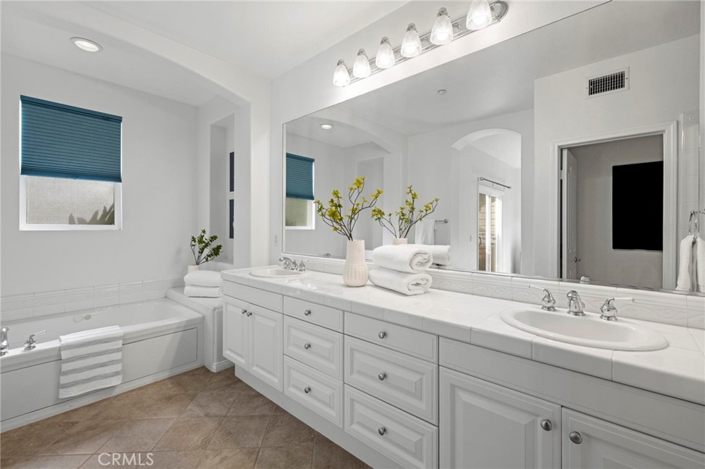 6262 Seabourne Drive Unit: 52