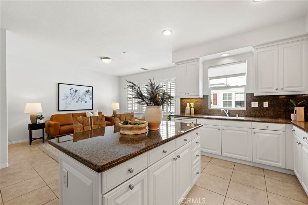 6262 Seabourne Drive Unit: 52