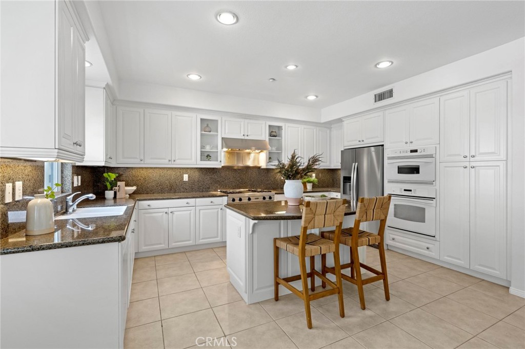 6262 Seabourne Drive Unit: 52