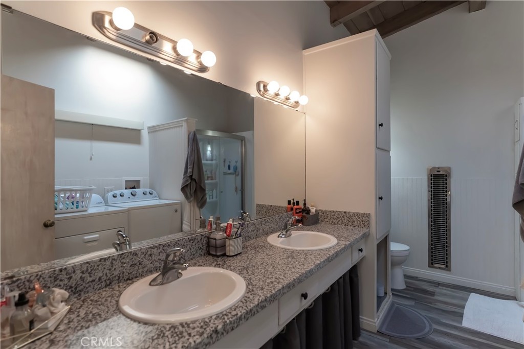 717 E La Habra Boulevard